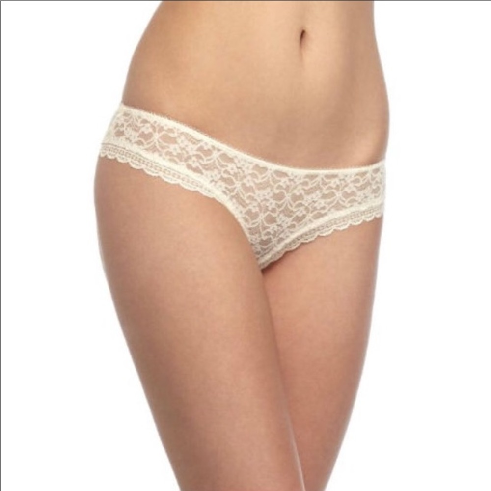 FREE PEOPLE IVORY LACE HIPSTER PANTY SIZE MEDIUM